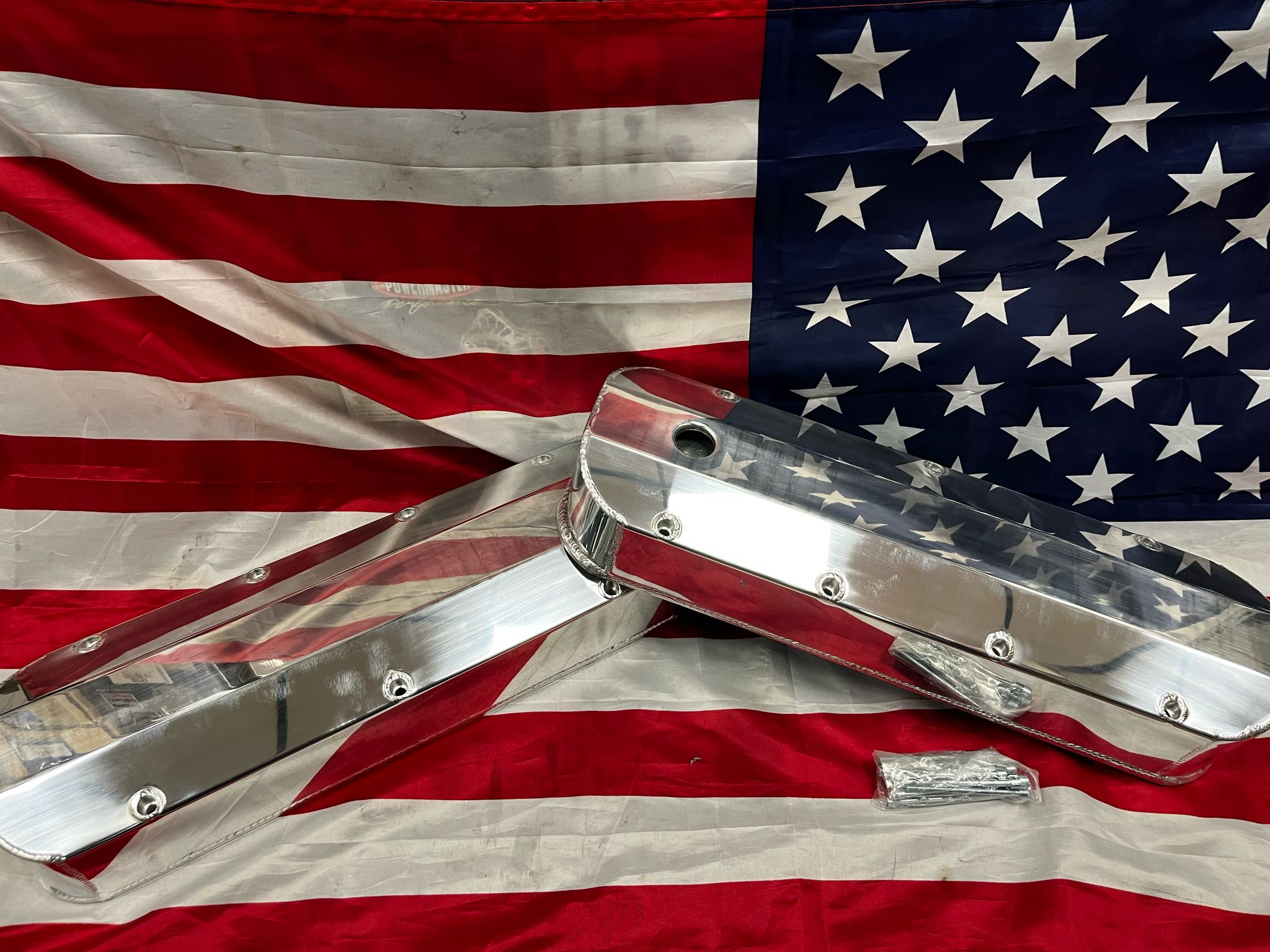 Chevrolet Big Block valve covers polished